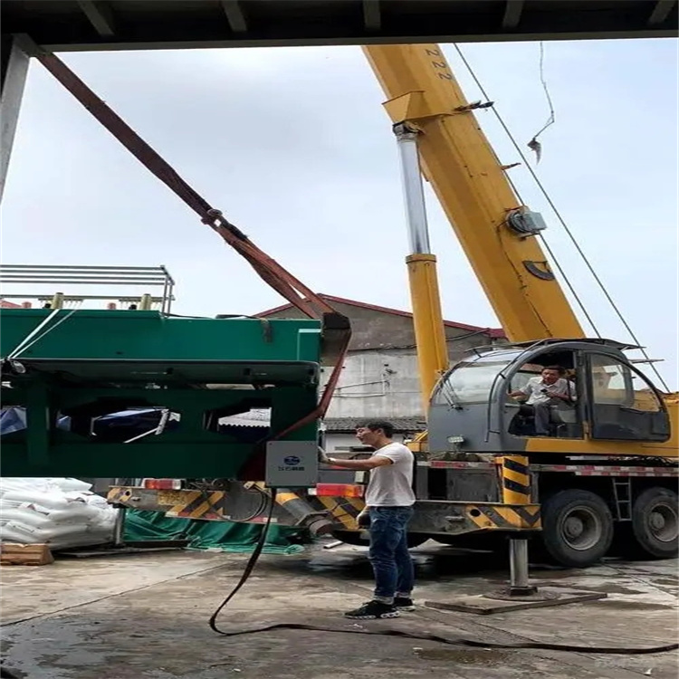 天坛街道吊车怎么吊30米钢筋笼